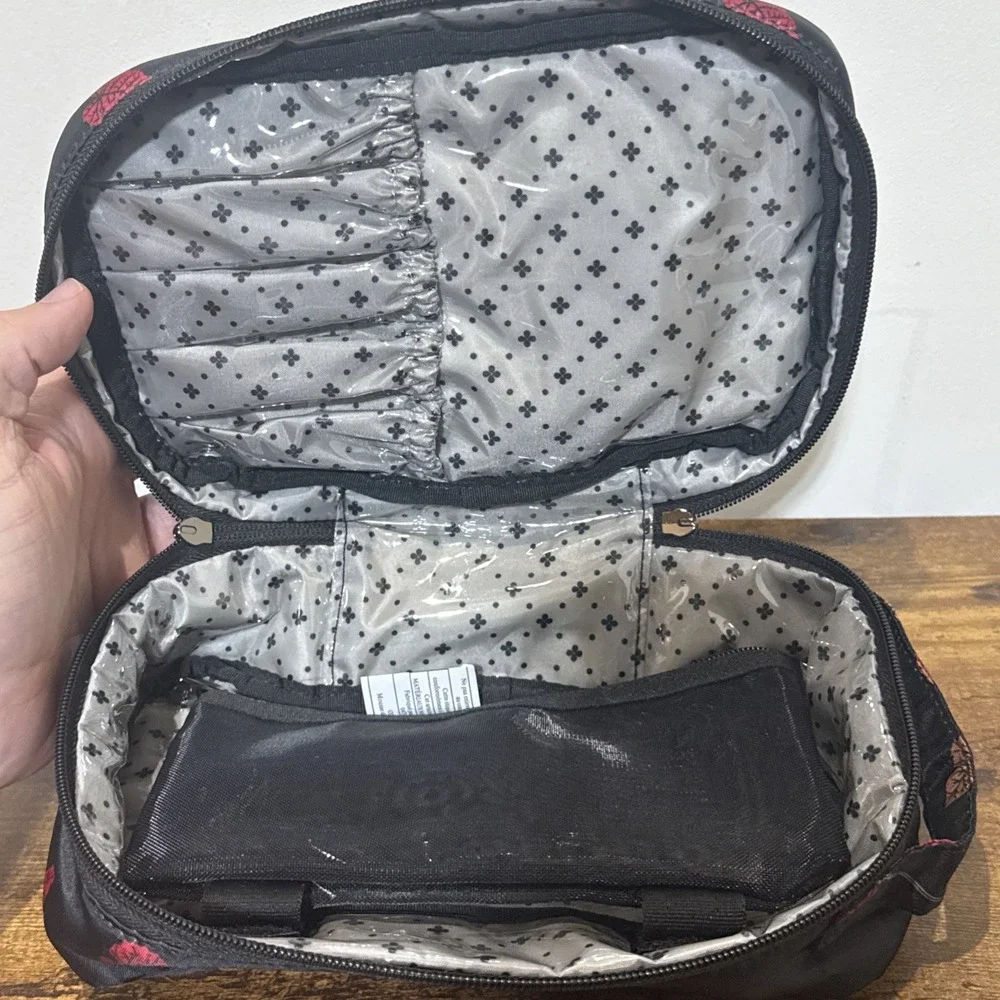 Lug Hover Cosmetic Case - Dagger Rose NWOT Leaf Print